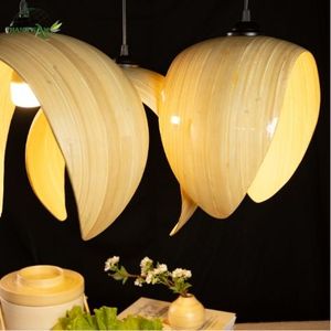 Lampe suspendue classique en bambou tissé à la main, écologique, inspirée des pétales naturels, pour cadeaux d'affaires - Product Image 4
