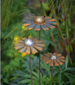 Piquets de jardin en aluminium style simple, motif marguerite, décoration extérieure, design rustique pour cour et patio, 13-15 cm - Product Image 1