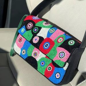 Bolso de Mujer Hecho a Mano con Cuentas de Resina TCE |   Cartera Artesanal Tradicional para Mujer |   Accesorio de Moda Étnico Hecho a Mano - Product Image 1