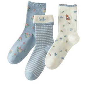 Mignon dessin animé drôle personnalisé équipage coton chaussettes pour femmes 100% coton bébé bleu conception en gros Vietnam fabricant usage quotidien - Product Image 1