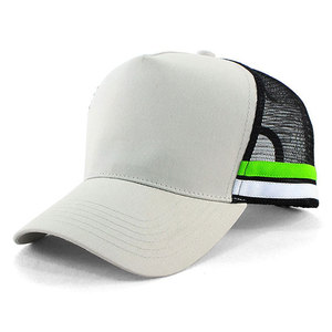 Casquette de baseball unie OEM en gros de haute qualité à prix abordable, ajustable, pour le sport, avec logo personnalisé et perforations laser - Product Image 1
