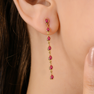 Pendientes de Aro Geométricos de Oro Sólido de 14K con Rubí Corte Pera y Diamante Colgante - Product Image 1