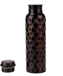 ขวดน้ำทองแดงธรรมชาติแบบฝังดีไซน์ทันสมัยภาชนะสำหรับบาร์สำเร็จรูปภาชนะในครัวทนทานต่อการดื่มน้ำไหลได้โดยตรงอย่างยั่งยืน - Product Image 1