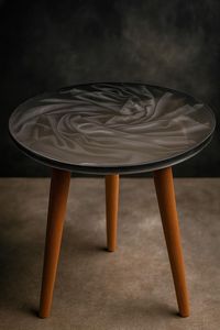 Table d'appoint en bois et résine personnalisée, design artistique en époxy effet rivière, pièce d'accentuation décorative faite à la main pour la maison, thème nature - Product Image 2
