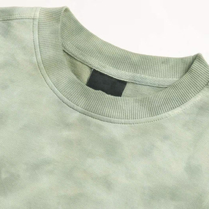 เสื้อยืดคอกลมแขนสั้นทรงปกติสำหรับผู้ชาย ผ้าถัก 100% คอตตอน ระบายอากาศได้ดี น้ำหนัก 220 กรัม - Product Image 2
