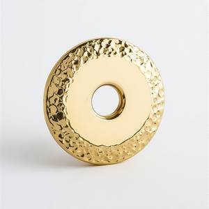 Pomo de Puerta de Metal de la Colección Signature de Lujo para Apartamentos y Hoteles, Diseño Moderno, Rendimiento Duradero - Product Image 1