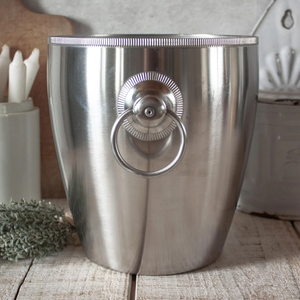 Durable Simple Design Silver Finished Metal Oval Ice Bucket Party Cooler Bowl with Handle Beverage Chiller Tub for Party <b>Serving</b> - Product Image 4