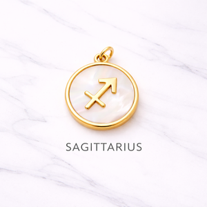 Collar con Colgante del Signo Zodiacal Piscis Chapado en Oro de 24k, Latón con Madreperla, Amuleto del Horóscopo, Joyería Minimalista de Astrología, Regalo - Product Image 2