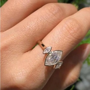 Bague de fiançailles en moissanite taille marquise 2 carats, bague en or massif 14 carats, bague de mariage taille marquise à demi-sertissage, trois pierres pour anniversaire - Product Image 6