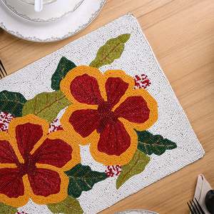 Nappe de table luxueuse en coton satiné brodée à la main avec des motifs floraux rayés pour la décoration de la maison et des restaurants - Product Image 4
