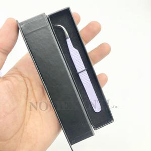 Pinzas de extensión de pestañas de acero inoxidable con polvo de diamante con logotipo personalizado profesional punto curvo fuerte sostenible - Product Image 1