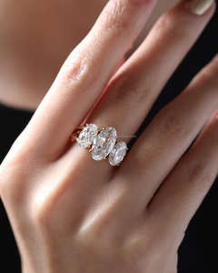 Bague en diamant ovale cultivé en laboratoire, or massif 10K/14K/18K, bague de fiançailles et de mariage pour femme, bijoux fins minimalistes, cadeau pour elle - Product Image 4