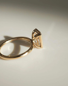 Anillo de Moissanita con Corte Esmeralda para Mujer, Anillo de Compromiso Solitario con Banda Trenzada, Oro Blanco de 14K/18K, Joyería Minimalista de Lujo - Product Image 5