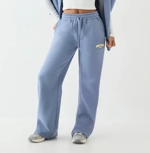 Conjunto de Sudadera con Cuello Redondo y Pantalones Deportivos a Juego para Mujer, Fabricante de Ropa con Logotipo Personalizado OEM/ODM - Product Image 6