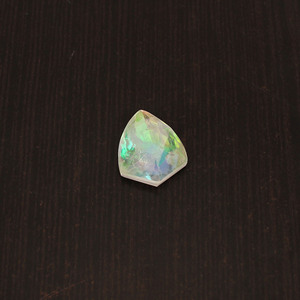 Gemas Ishu, Gema Doble Geométrica Creada en Laboratorio con Corte Rosa Hidrochino, 18x15 mm, 12.0 Quilates, para la Fabricación de Joyas - Product Image 3