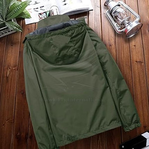 Chaqueta de Invierno Impermeable Personalizable de Alta Calidad para Hombre - Estilo Urbano con Logotipo Frontal, Capucha y Transpirable a Bajo Precio - Product Image 2
