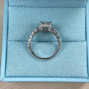 Anillo de Compromiso con Diamante Cultivado en Laboratorio, Corte Radiante de 5 Quilates, Certificado IGI, Oro Blanco de 14K, Chapado en Oro, Halo Oculto, Solitario, Regalo para Mujer - Product Image 5