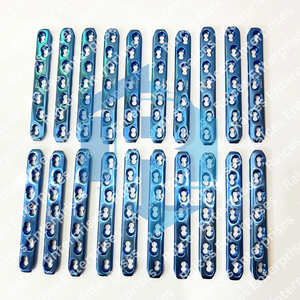 Juego de Implantes Ortopédicos Veterinarios de Placas de Titanio LCP de 4.0 mm y 5.0 mm para Cirugía Veterinaria - Product Image 2