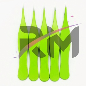 Pinzas para Cejas con Punta Puntiaguda Verde, Estilo Moderno, Mango de Plástico Resistente - Product Image 1