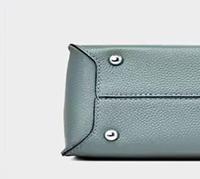 Tas Selempang Wanita Kulit Pebbled OEM ODM Pabrik, Tas Tangan Kulit Asli dengan Pegangan Atas dan Tutup Lipat