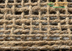 Rouleau de filet en fibre de coco naturelle du Vietnam, géotextile biodégradable pour le contrôle de l'érosion des sols, la protection des pentes et l'aménagement paysager - Product Image 4