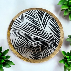 Tazón de Madera de Tono Natural con Acabado Cálido, Tazón Decorativo para Servir en la Mesa del Comedor, para Servir Frutas y Ensaladas en la Cocina y para Regalos - Product Image 5