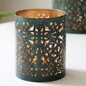 Bougeoir votif en fer avec motif floral élégant découpé au laser pour améliorer le charme dans la chambre à coucher ou les espaces de méditation - Product Image 3