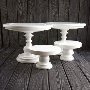 ฐานวางเค้กไม้สไตล์ดั้งเดิม พร้อมงานฝีมือแบบดั้งเดิมเพื่อการตกแต่งโต๊ะอาหารที่เหนือกาลเวลา - Product Image 1