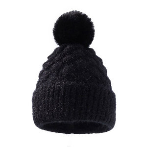 Gorro de Punto de Mezcla de Lana Suave con Ajuste Elástico y Comodidad Durante Todo el Día para Clima Frío - Diseño Unisex - Product Image 1