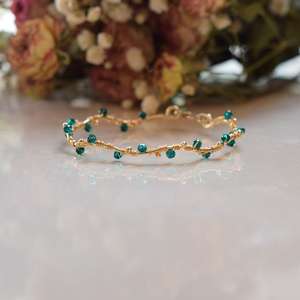 Bracelet en quartz vert émeraude, bracelet délicat en pierres précieuses pour femme, cadeau pierre de naissance, argent 925, or 14 carats - Product Image 1