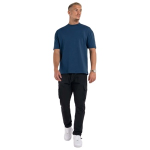 Pantalon cargo durable pour homme avec design léger et plusieurs poches utilitaires pour plus de commodité - Product Image 1