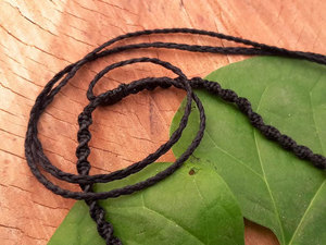 Collar de Macramé Hecho a Mano con Aleación de Zinc, Forma de Bola Budista, Estilo Boho Tribal, Cordón Ajustable, Joyería Artesanal - Product Image 3