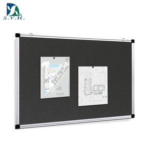 Tablero de Exhibición de Fieltro Negro con Logotipo Personalizado y Marco de Aluminio para Uso Comercial y Escolar - Product Image 1