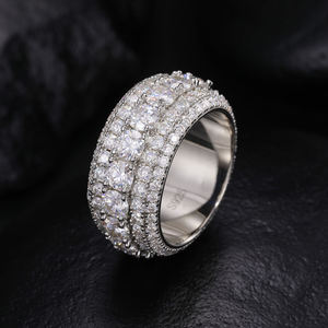 Bagues hip-hop bling-bling personnalisées en moissanite VVS1 couleur D de 4 mm 0,3 ct, certifiées GRA, en argent sterling 925, entièrement serties, unisexes - Product Image 1