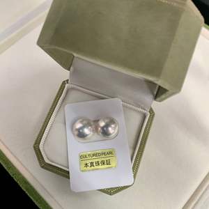 Boucles d'oreilles en argent pur simples et polyvalentes, toutes saisons, en perle naturelle violette Edison, 11-12 mm, forte luminosité, micro-imparfaite - Product Image 4