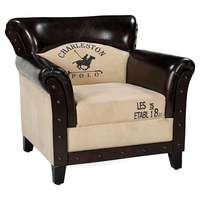 Fauteuil Chesterfield traditionnel en cuir véritable brun de qualité supérieure avec dossier capitonné, accoudoirs roulés et pieds en bois massif