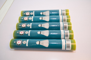 Vina-Star Professional Badminton Sport Shuttlecock Class a Goose Feather Lightweight High Durability 12 Count Training - Product Image 3