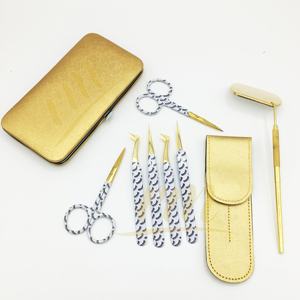 Pinzas para Extensión de Pestañas RMI New Lash Design de Acero Inoxidable con Punta Dorada, Recubrimiento de Papel, Logotipo Hecho a Mano, Duraderas y Antimagnéticas - Product Image 6