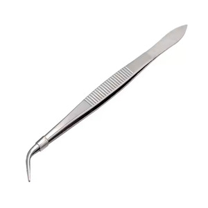 Pinzas Quirúrgicas Dentales Manuales de Acero Inoxidable COBECO INSTRUMENTS, Agarre Fuerte, Punta Angulada y Dentada, Instrumento Ergonómico - Product Image 5