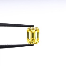 Diamantes de laboratorio sueltos IGI CVD de alta calidad, 0.75 CT VVS/VS, color esmeralda amarillo fantasía, diamante cultivado en laboratorio, diamante de color de laboratorio para joyería. - Product Image 1