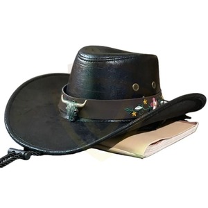 Chapeau de cowboy occidental vintage en cuir naturel avec décoration tête de vache pour homme - Product Image 1