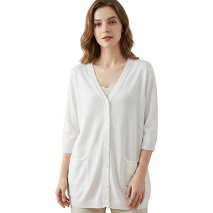 Pull en tricot blanc à col rond pour femme, manches trois quarts, longueur courte, poches, style minimaliste, vêtements d'hiver, Bangladesh - Product Image 1