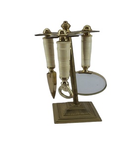 Ensemble de décoration de table de 3 loupes professionnelles, coupe-papier et ouvre-boîte avec une qualité incroyable et un design personnalisé. - Product Image 1