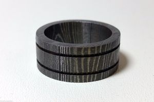 Anillo de boda unisex de acero de Damasco hecho a mano para hombre, anillo de compromiso de fabricante de cuchillos, herramienta manual personalizada. - Product Image 3