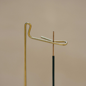 Porte-encens suspendu - Noyer et laiton avec cendrier - Product Image 3