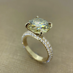 Anillo de Compromiso con Diamante Amarillo de Corte Redondo en Oro Amarillo con Banda Pavé, Anillo de Promesa Solitario de Lujo para Mujer, Anillo Elegante y Fino - Product Image 3