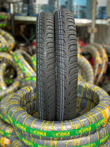 Neumático de Scooter de Caucho Natural KUMA 2026 K139 80/90-14 Sin Cámara y Carcasa de Alta Calidad con Garantía de 12 Meses para Desplazamientos Diarios - Product Image 2