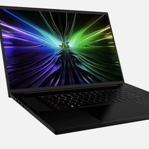 Meilleur ordinateur portable de jeu Razer Blade 18, 18 pouces, processeur Intel I9, fabriqué par Intel - Product Image 1