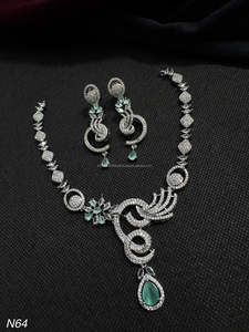 Ensemble de bijoux de mariée en diamant américain classique Collier et boucles d'oreilles en deux pièces pour mariage Style classique à la mode - Product Image 3