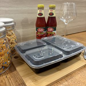 กล่องอาหารแบบใช้แล้วทิ้งรูปทรงสี่เหลี่ยมผืนผ้า ผลิตจากพลาสติก PP เกรดอาหาร เป็นมิตรต่อสิ่งแวดล้อม มาตรฐานอเมริกัน สำหรับใส่อาหารกลับบ้าน 3 ช่อง เหมาะสำหรับงานเลี้ยง - Product Image 3